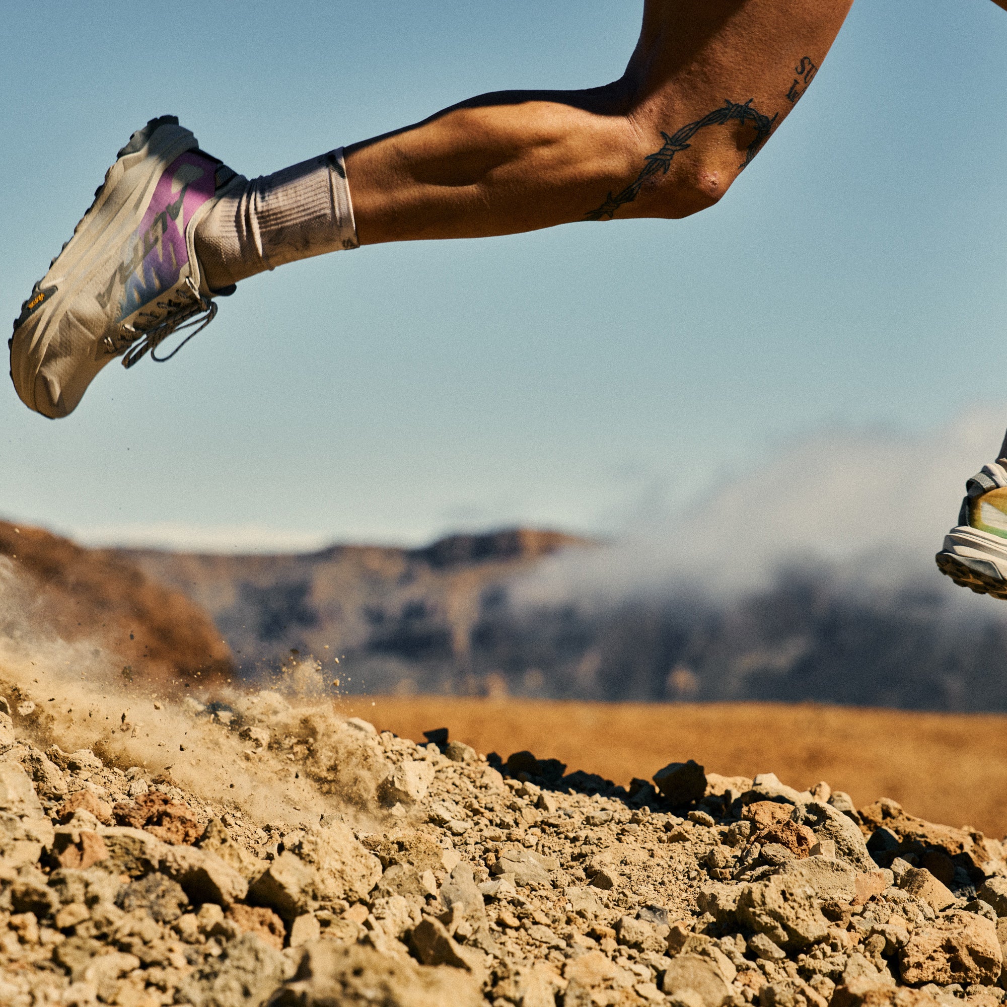 x Soar Women's Mont Blanc Carbon Trail Running Shoes - Image 7