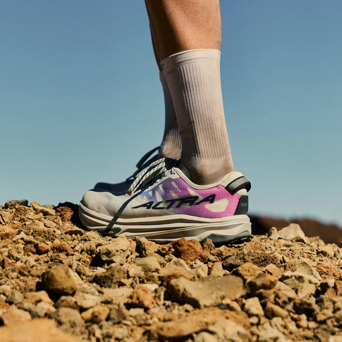 x Soar Women's Mont Blanc Carbon Trail Running Shoes - Image 9