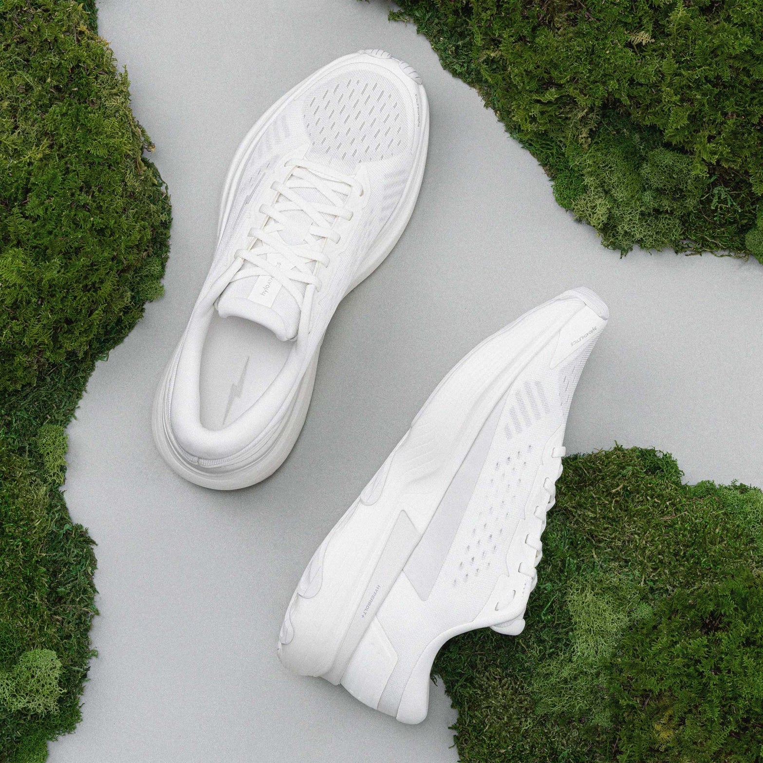 Axis Running Shoes Undyed / Pebble - Image 3