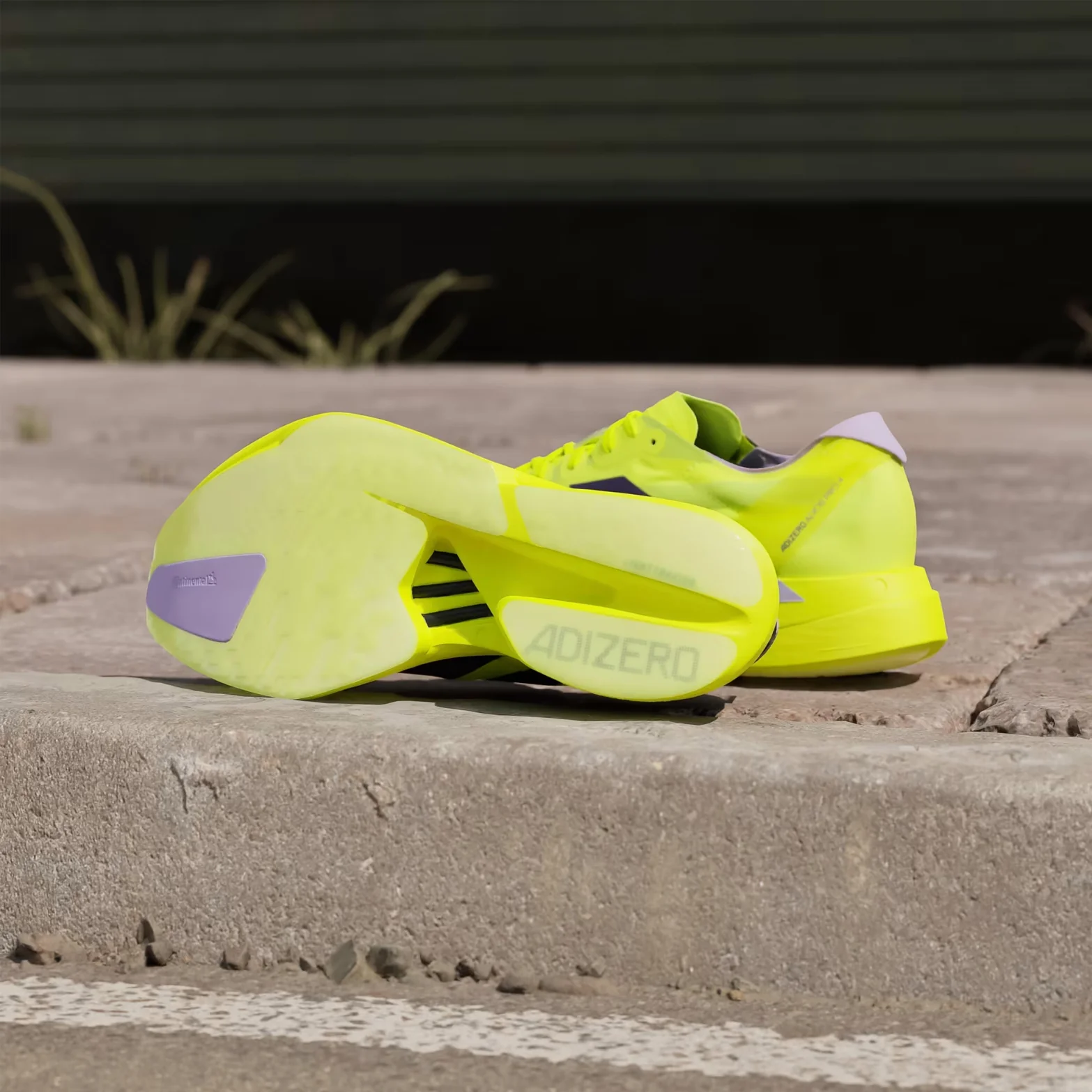Men's Adizero Adios Pro 4 Running Shoes Solar Yellow / Aurora Plum / Powder Plum - Image 4