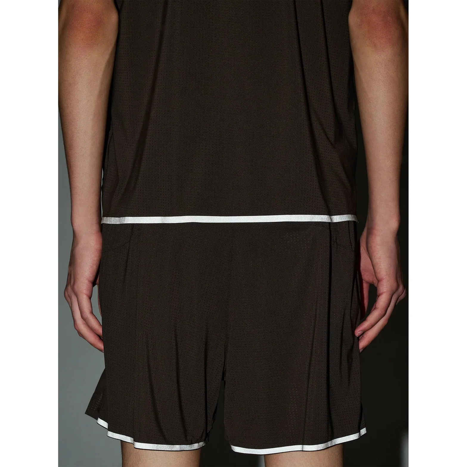 Men's Air Pit Tank Jet Brown - Image 6