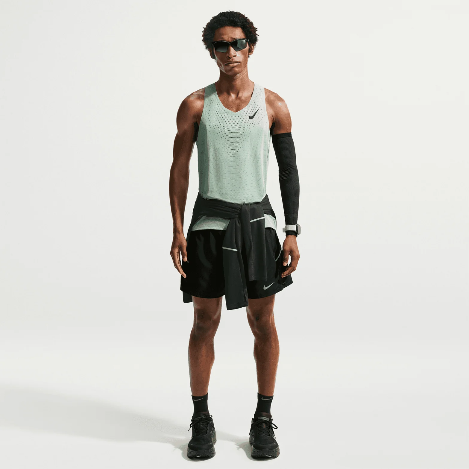 Men's Dri-FIT AeroSwift ADV Running Vest Steam / Black - Image 3