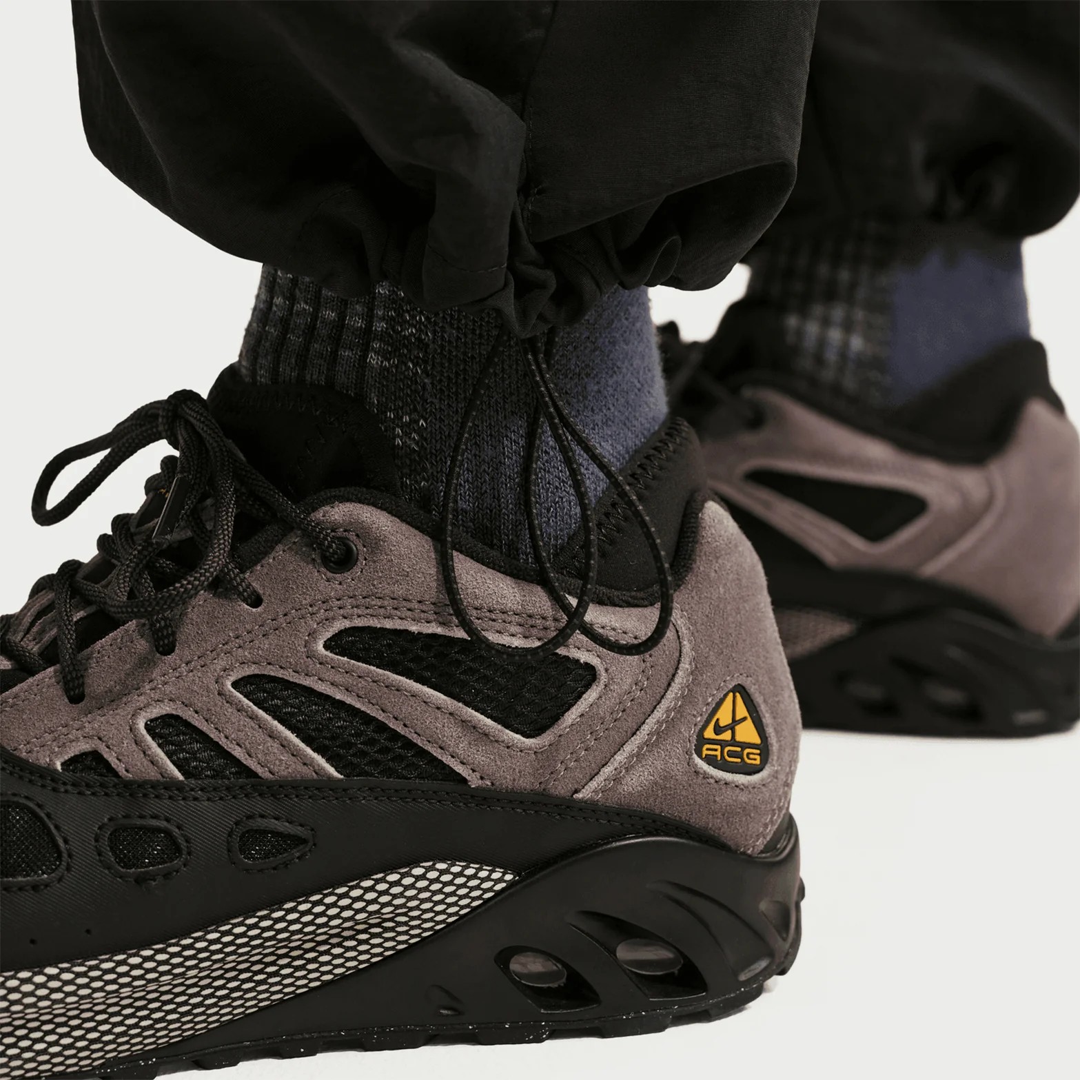 Men's ACG Dolomiti Trousers Black / Summit White - Image 4