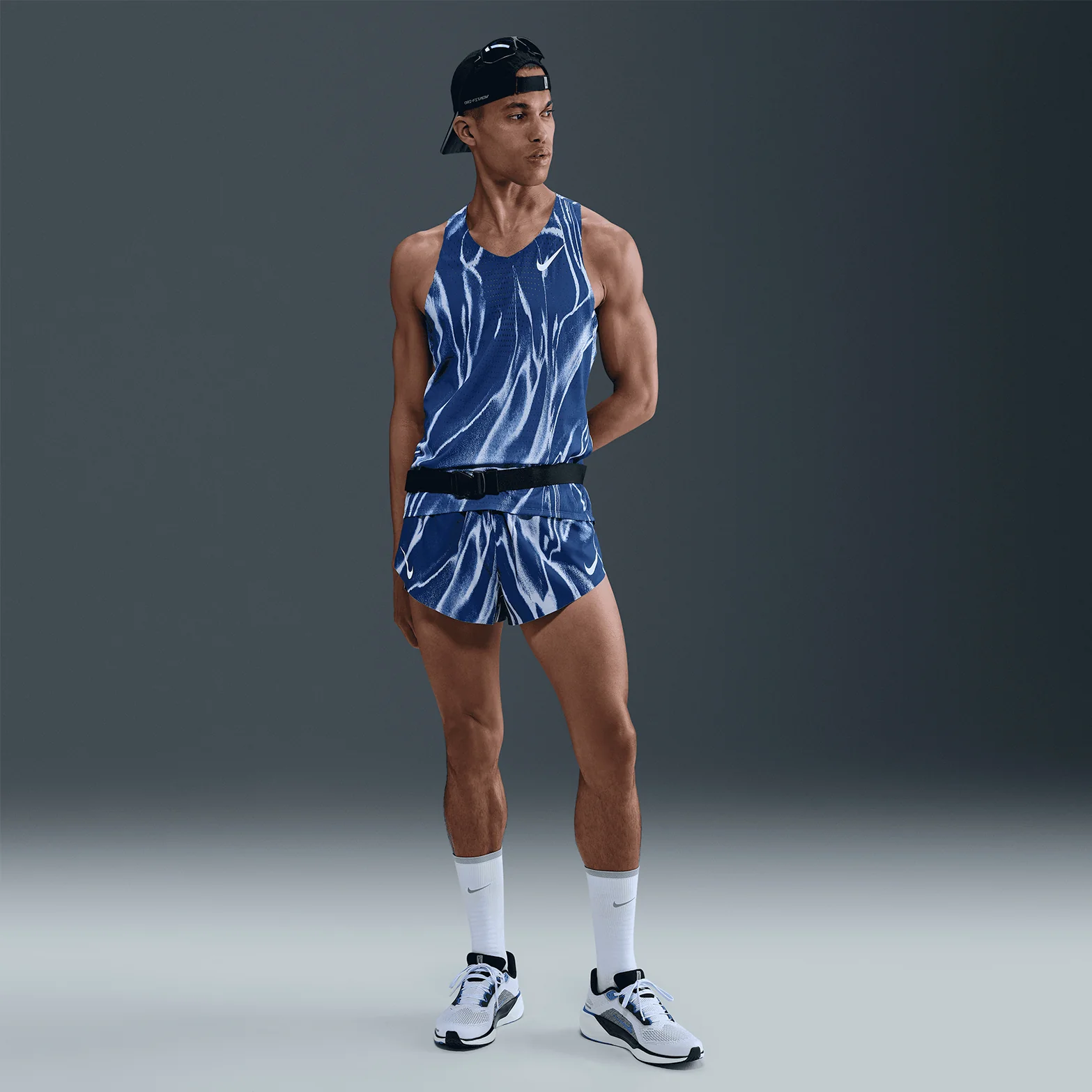 Men's Dri-FIT AeroSwift ADV Running Vest Coastal Blue / White - Image 4