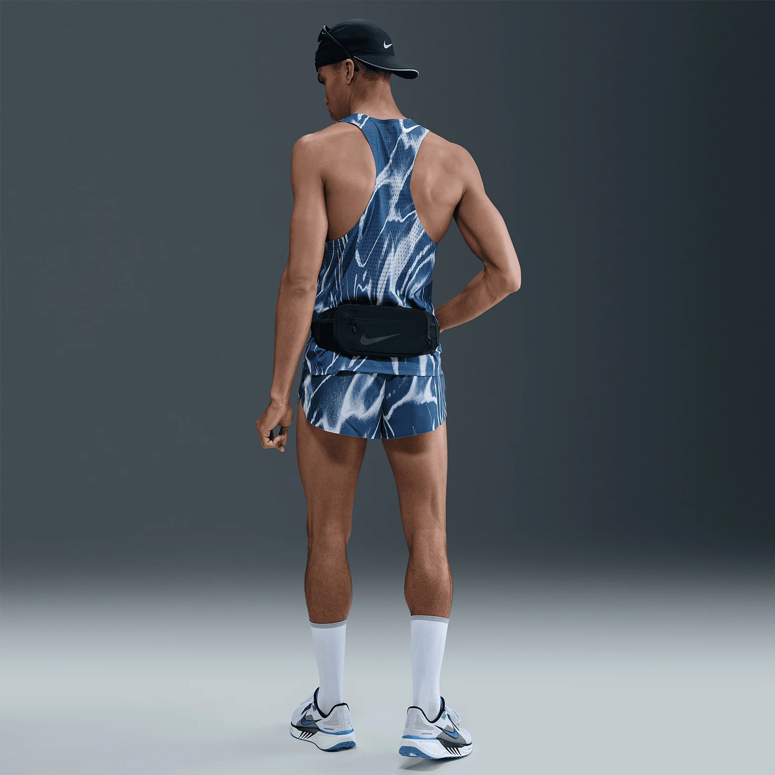 Men's Dri-FIT AeroSwift ADV Running Vest Coastal Blue / White - Image 5