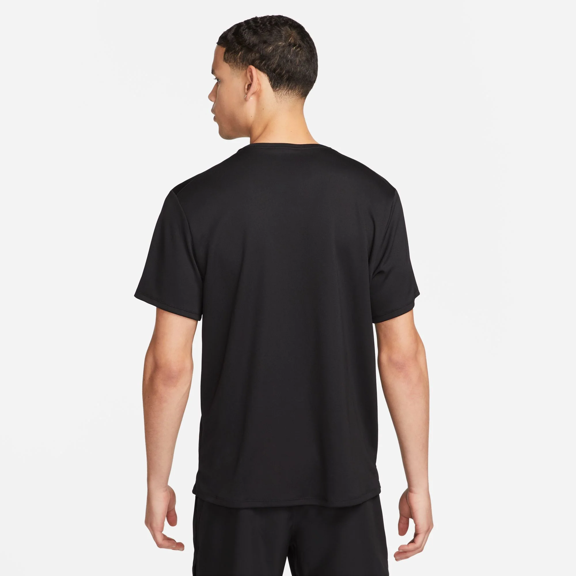 Nike Men's Dri-FIT Miler Tee Black / Reflective Silver - Image 2