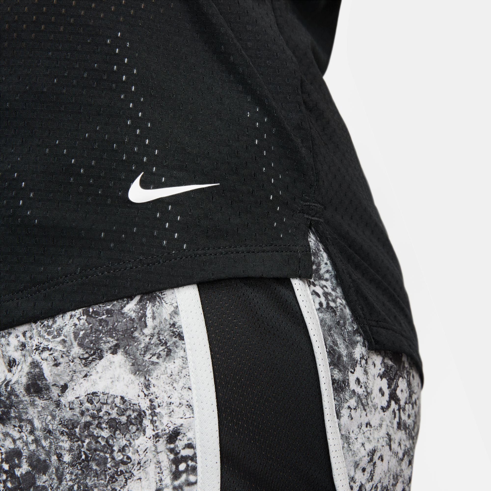 Nike Women's Dri-FIT One Breathe Tee Black / White - Image 6