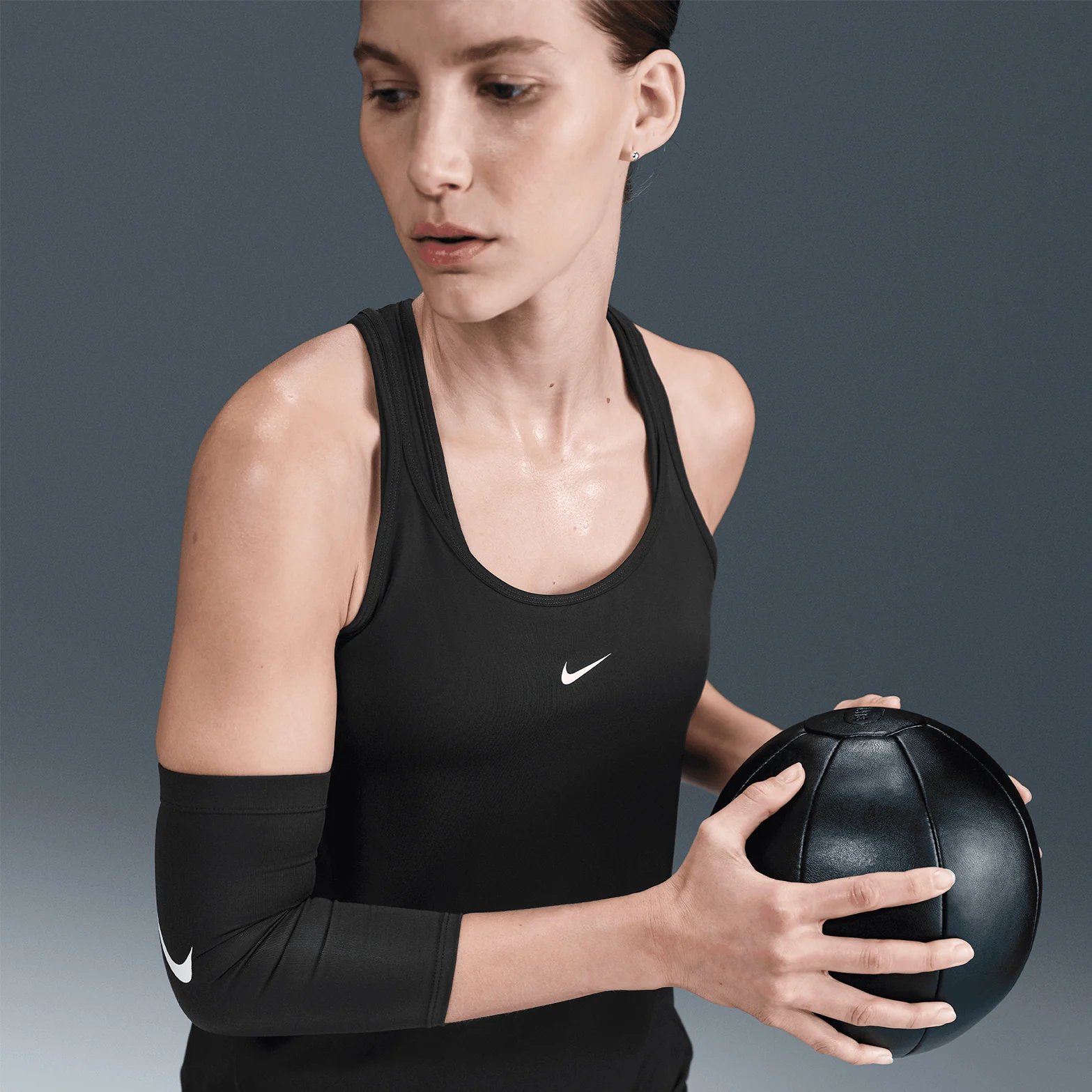 Women's Dri-FIT One Classic Strappy Tank Black / White - Image 4