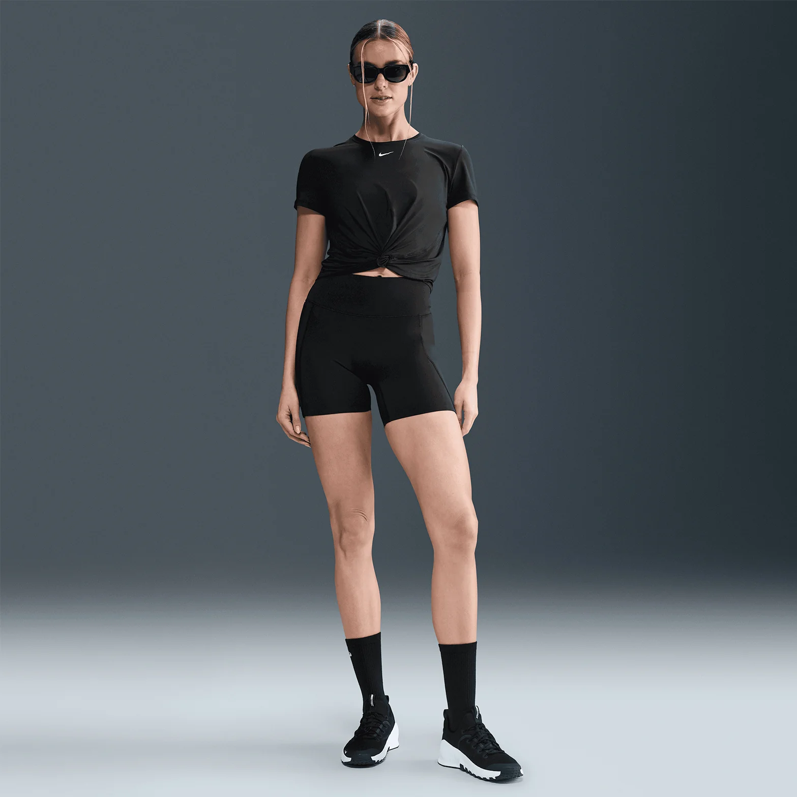 Women's One Dri-FIT Classic Twist Tee Black / White - Image 4