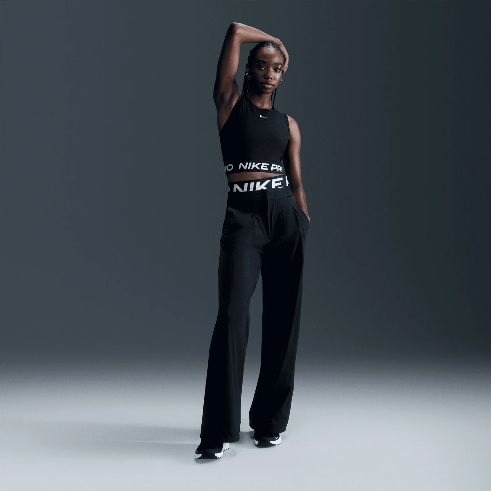 Women's Pro Dri-FIT Cropped Tank Black / White - Image 4