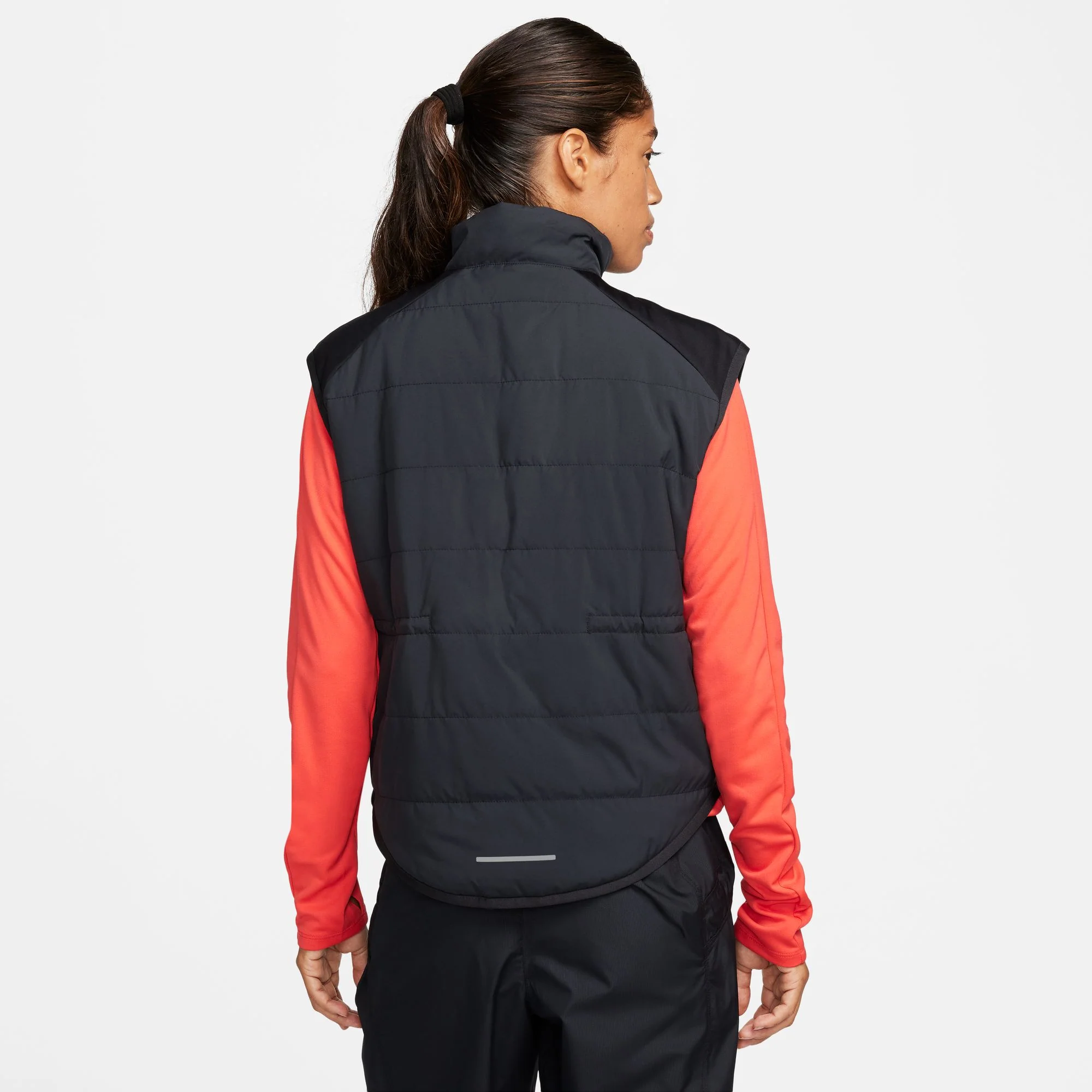 Nike Women's Therma-FIT Swift Running Gilet Black - Image 2