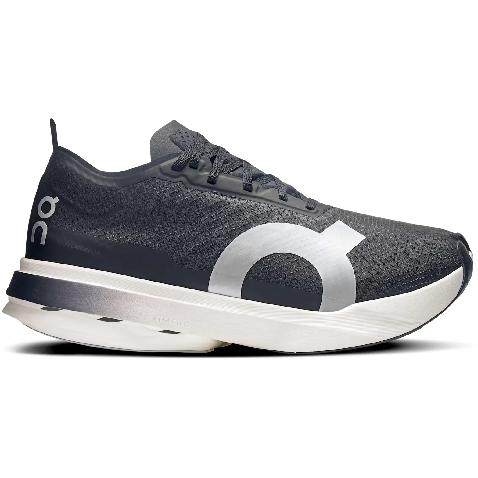 Women's Cloudboom Strike Black / White