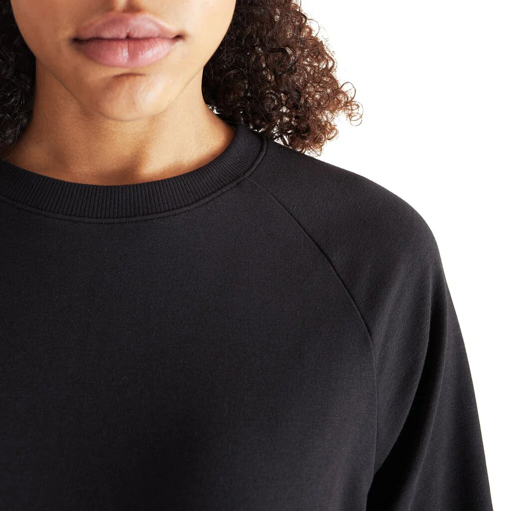 On Women's Movement Crew Black - Image 3