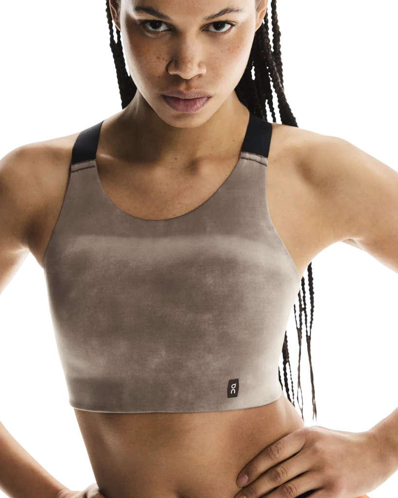 On Women's Performance Bra AOP Cinder / Black - Image 2