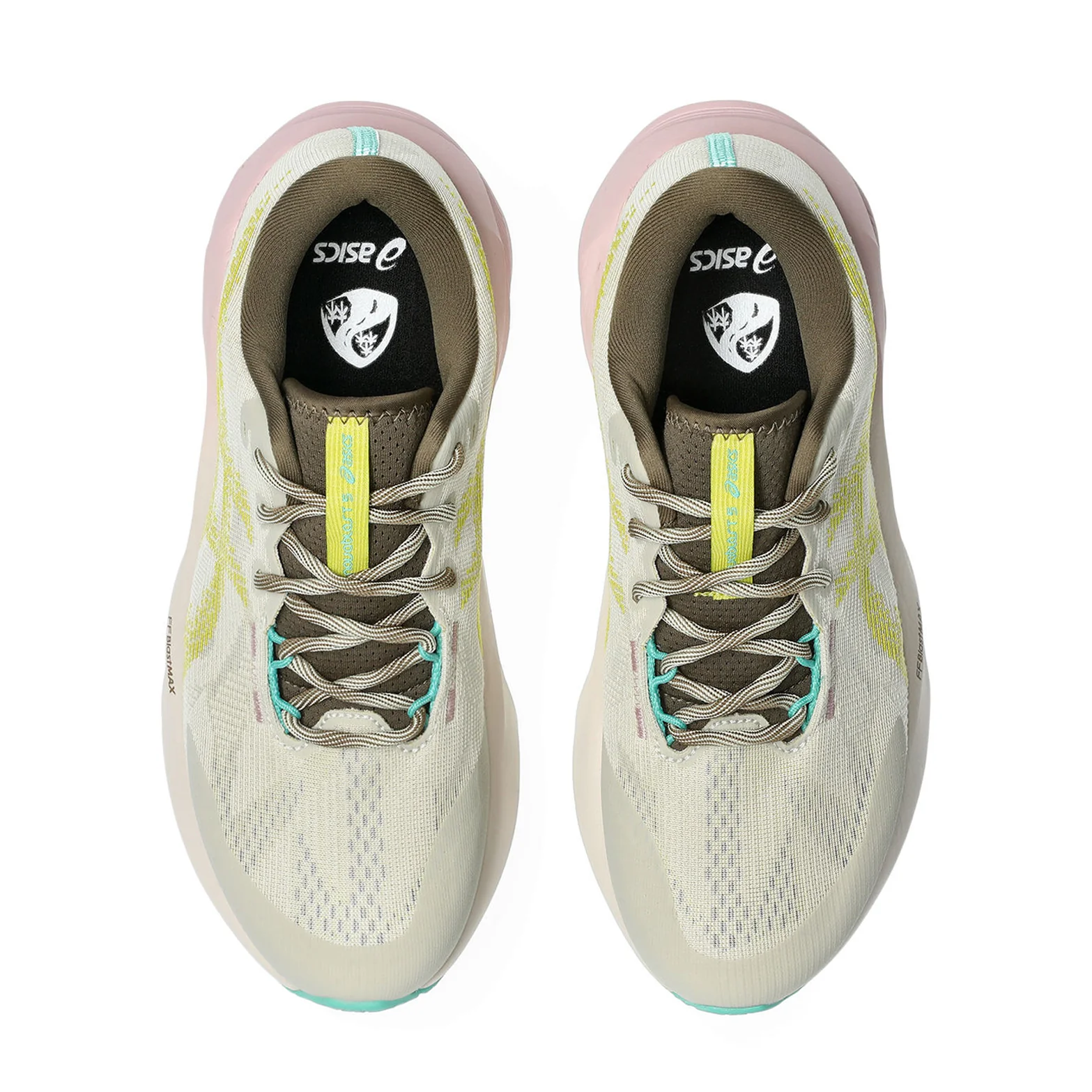 Women's Novablast 5 TR Running Shoes Light Dust / Cacti - Image 3