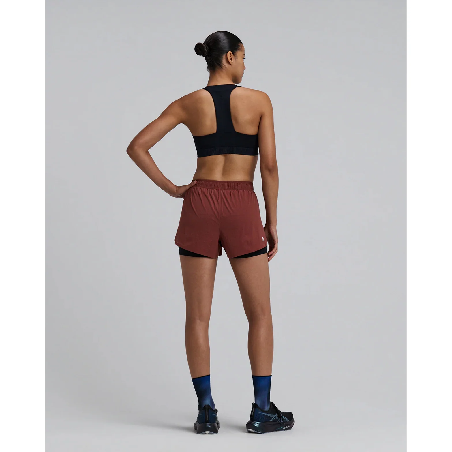Women's Vento 2-in-1 Run Short Mahogany / Black - Image 7